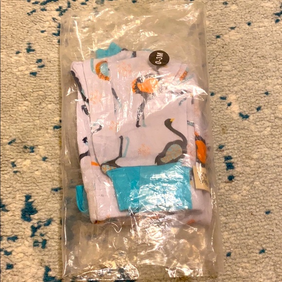 Kozi & Co 2 pcs set pajama - Picture 3 of 3